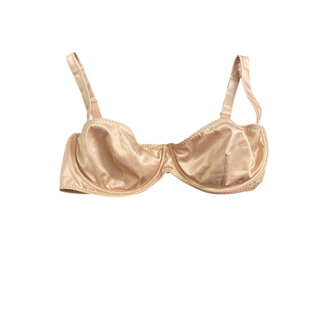SKIMS Nude Beige Balconette Underwire Bra 44DD Satin Adjustable‎ Neutral No Show